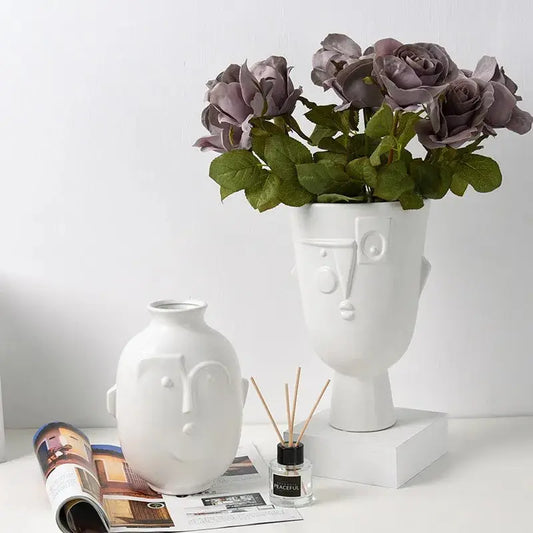 Abstrakte Vase mit Gesicht,