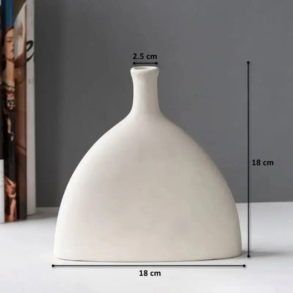 Vase mit unregelmäßiger Form,