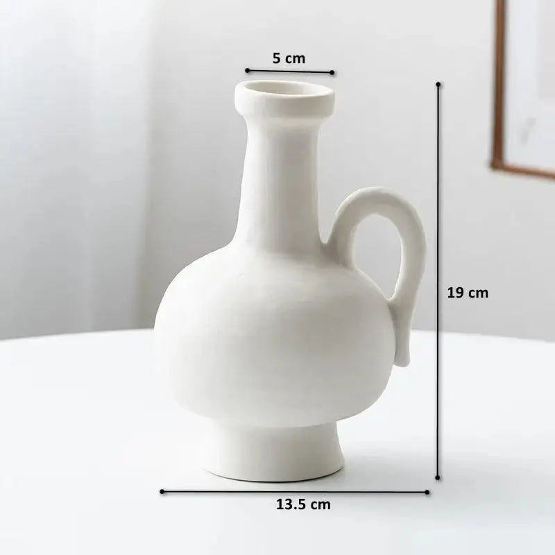 Vase mit unregelmäßiger Form,