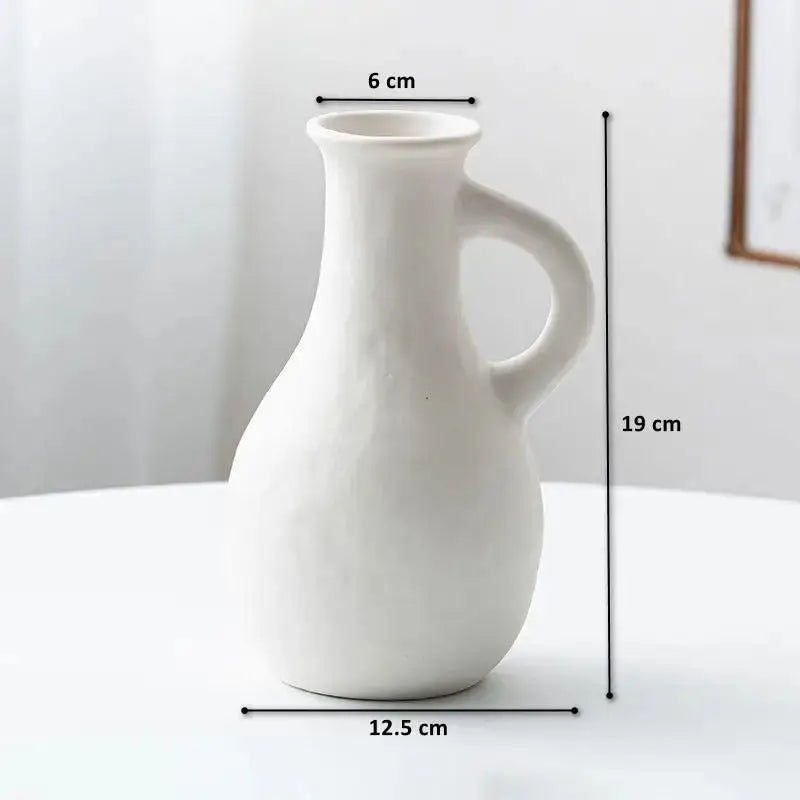 Vase mit unregelmäßiger Form,