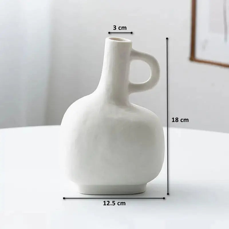 Vase mit unregelmäßiger Form,